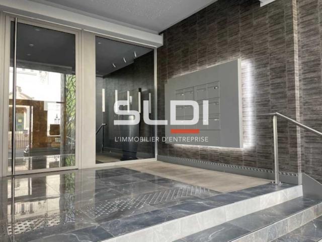 Bureaux A LOUER - LYON - 235 m²