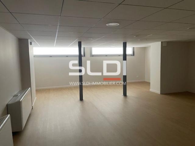 Bureaux A LOUER - LYON - 235 m²
