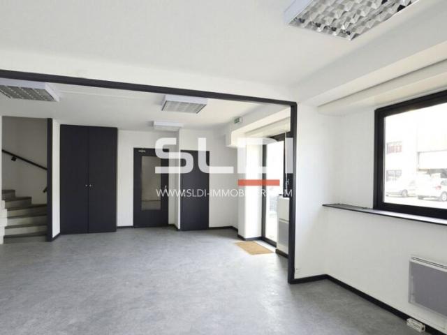 Locaux d'activités A LOUER - VILLEURBANNE - 1 227 m²