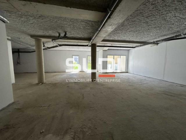 Commerces A VENDRE OU A LOUER - VILLEFRANCHE SUR SAONE - 501 m²