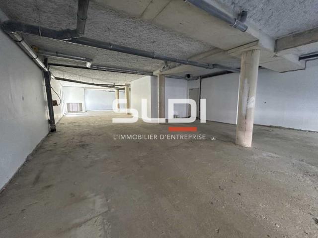 Commerces A VENDRE OU A LOUER - VILLEFRANCHE SUR SAONE - 501 m²