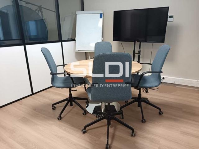 Bureaux A LOUER - VILLEURBANNE - 233 m²