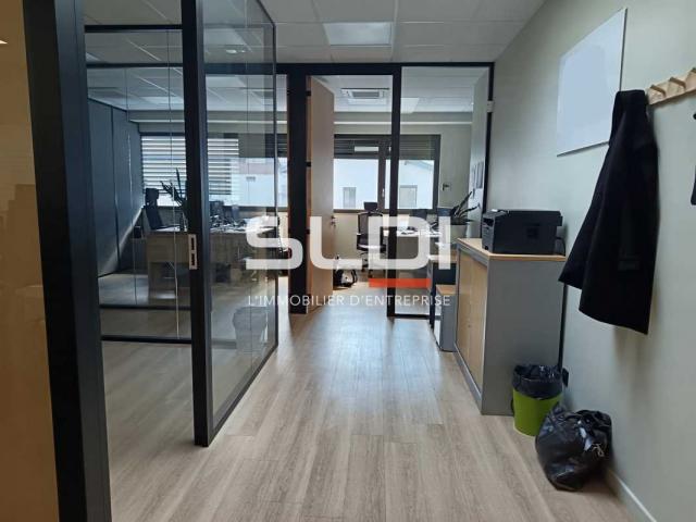 Bureaux A LOUER - VILLEURBANNE - 233 m²