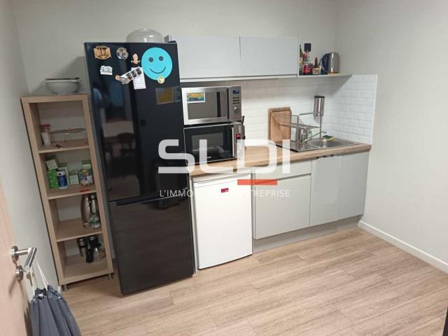 Bureaux A LOUER - VILLEURBANNE - 233 m²