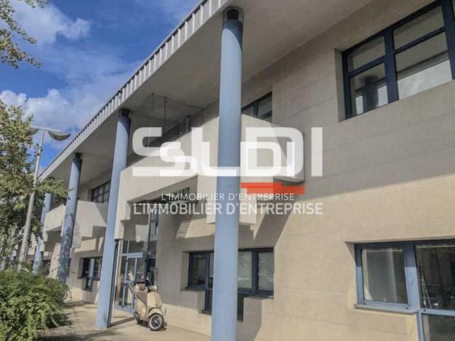 Locaux d'activités A LOUER - BRON - 334 m²