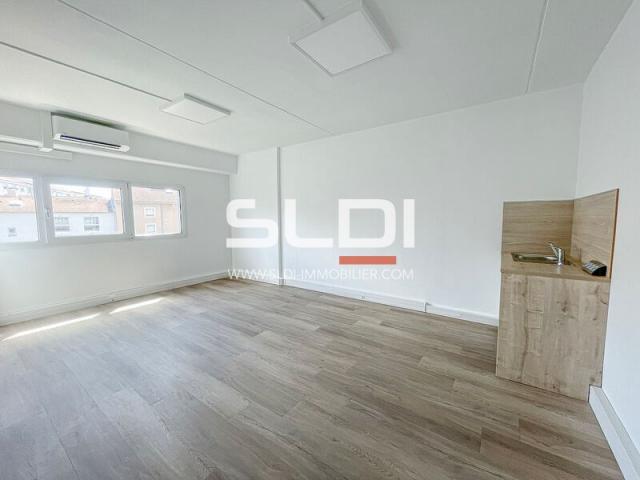 Bureaux A LOUER - LYON - 240 m²