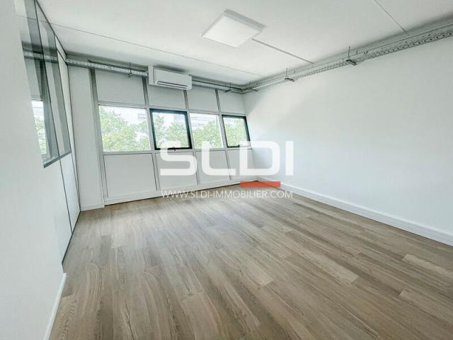 Bureaux A LOUER - LYON - 240 m²