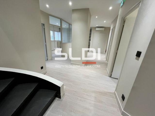 Bureaux A LOUER - LYON - 245 m²