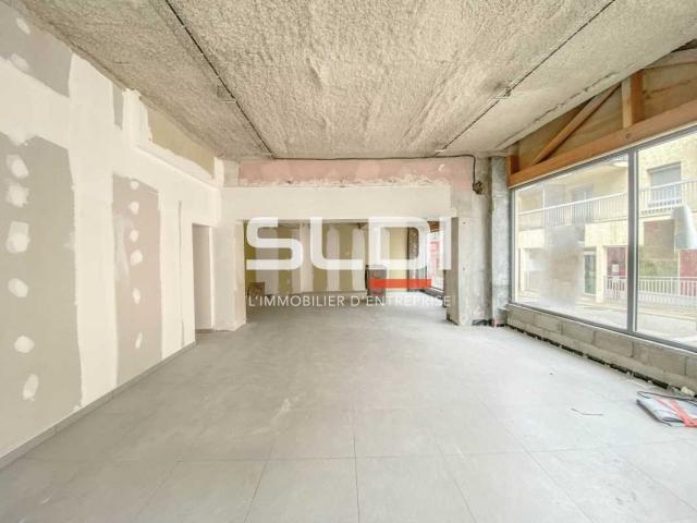 Commerces A LOUER - AMBERIEU EN BUGEY - 110 m²