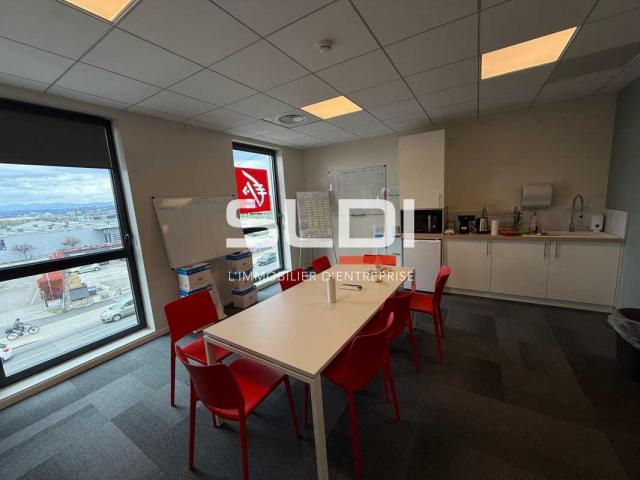 Bureaux A VENDRE - SAINT FONS - 194,4 m²