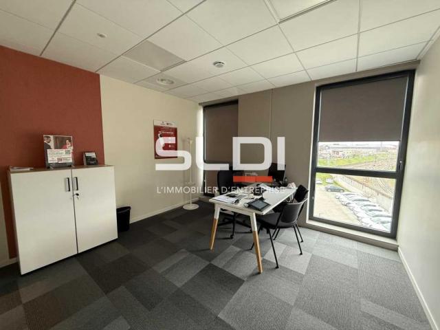 Bureaux A VENDRE - SAINT FONS - 194,4 m²