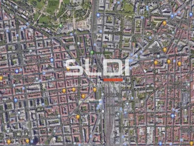 Commerces A LOUER - LYON - 293 m²