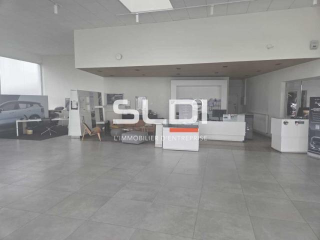 Commerces A LOUER - CHALONS EN CHAMPAGNE - 378 m²