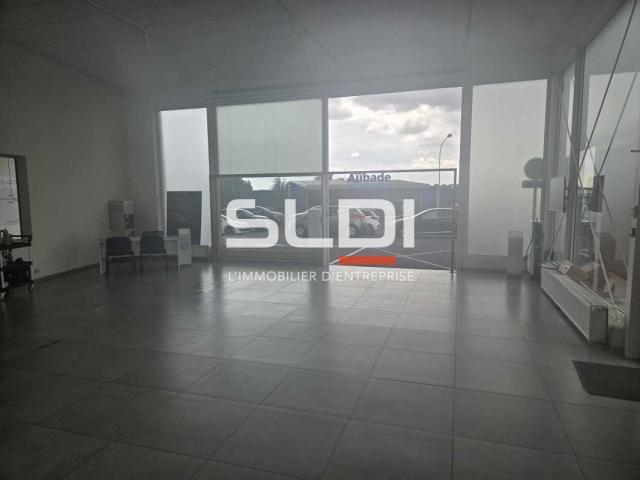 Commerces A LOUER - CHALONS EN CHAMPAGNE - 378 m²