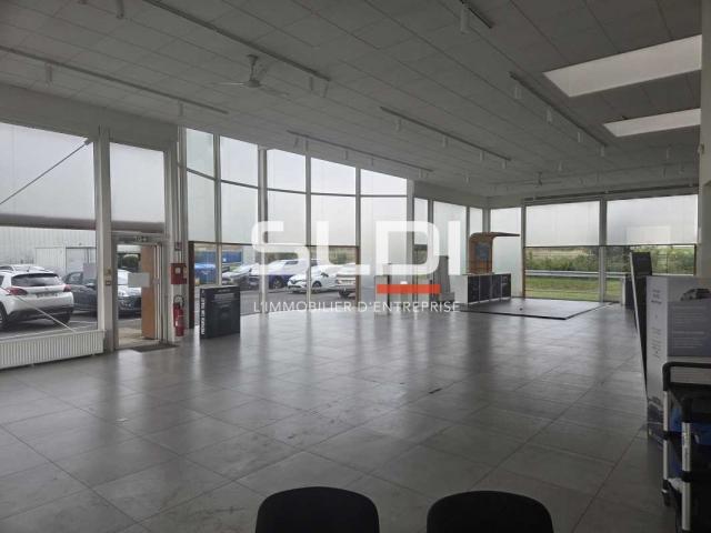 Commerces A LOUER - CHALONS EN CHAMPAGNE - 378 m²