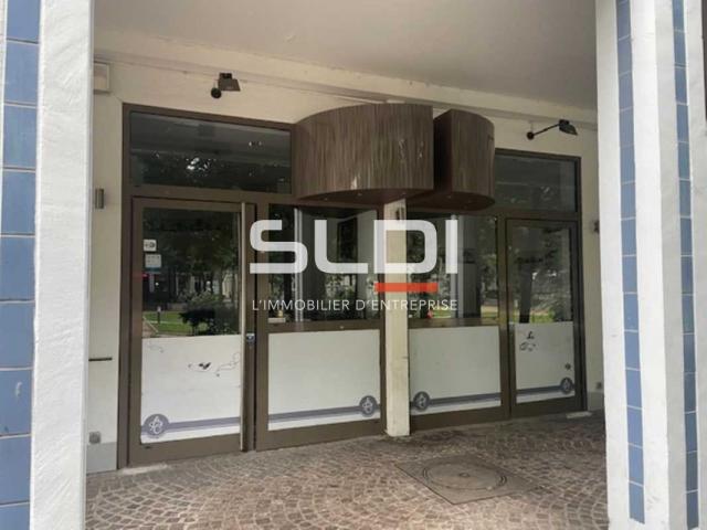 Commerces A LOUER - LYON - 41 m²