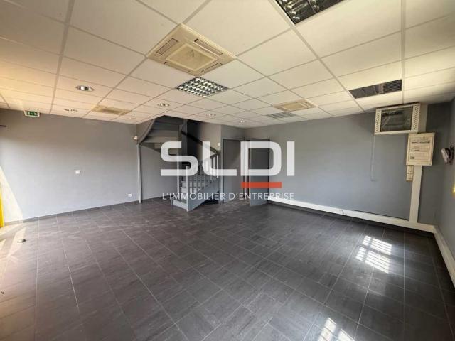 Locaux d'activités A LOUER - LA VERPILLIERE - 415 m²