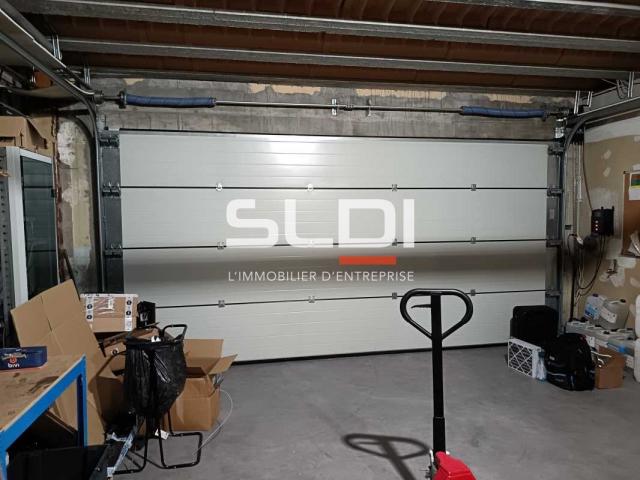 Locaux d'activités A VENDRE - DECINES CHARPIEU - 1 092 m²