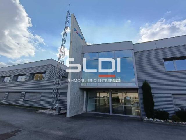 Locaux d'activités A VENDRE - DECINES CHARPIEU - 2 100 m²
