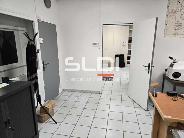 Bureaux A LOUER - SAINT GENIS LAVAL - 51 m²