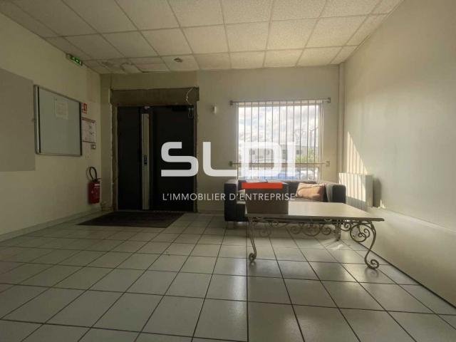 Bureaux A LOUER - SAINT GENIS LAVAL - 51 m²