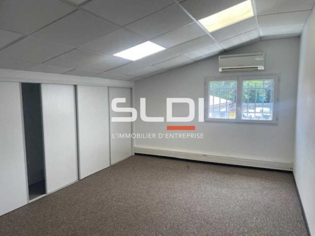 Bureaux A LOUER - VILLEURBANNE - 150 m²