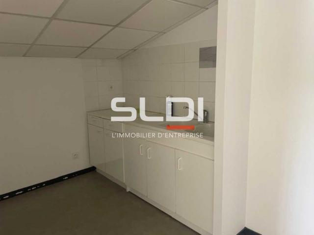 Bureaux A LOUER - VILLEURBANNE - 150 m²