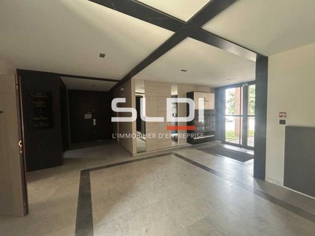 Bureaux A LOUER - ECULLY - 59 m²
