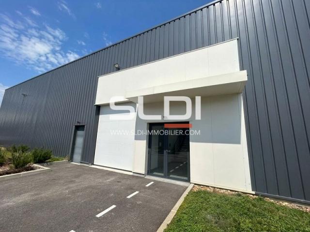 Locaux d'activités A VENDRE OU A LOUER - GENAY - 475 m²