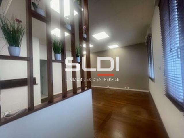 Bureaux A LOUER - DECINES CHARPIEU - 47 m²