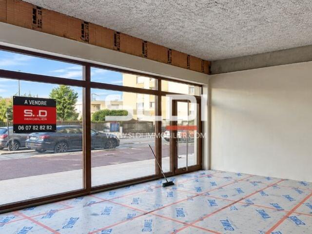 Commerces A LOUER - BRIGNAIS - 70 m²