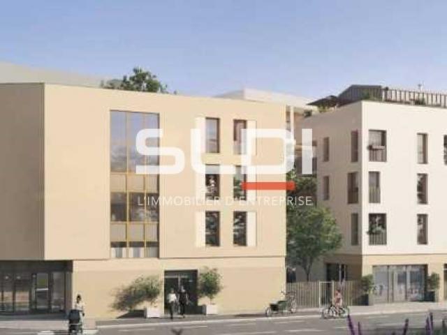 Commerces A LOUER - BRIGNAIS - 70 m²