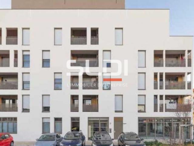 Commerces A LOUER - BRIGNAIS - 70 m²