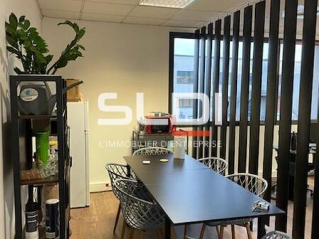 Bureaux A LOUER - VILLEURBANNE - 100 m²