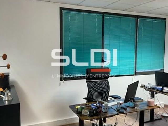 Bureaux A LOUER - VILLEURBANNE - 100 m²