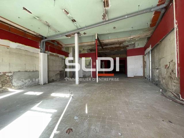 Commerces A VENDRE - SOUCIEU EN JARREST - 100 m²