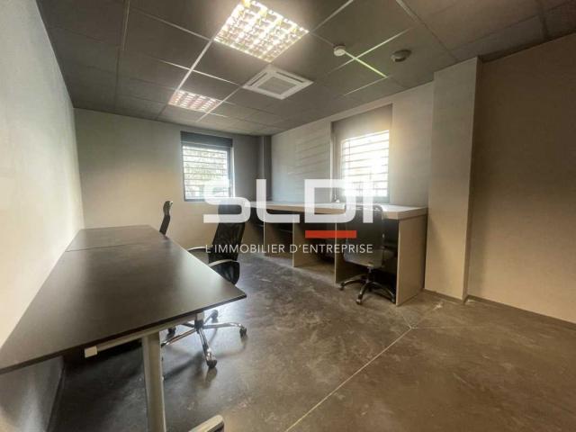 Bureaux A LOUER - VAULX EN VELIN - 79 m²