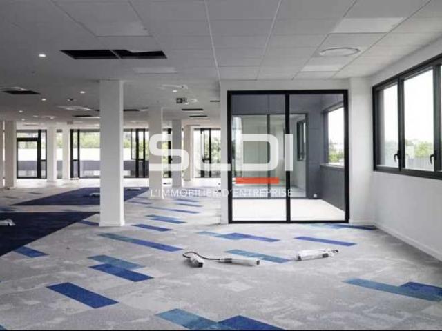Bureaux A VENDRE OU A LOUER - LIMONEST - 186 m²