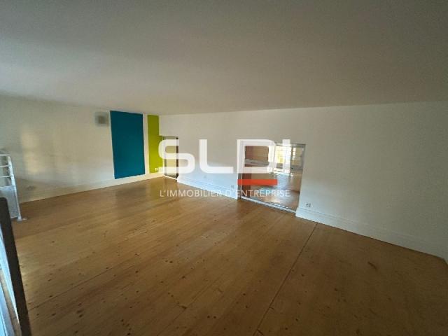 Bureaux A LOUER - VILLEFRANCHE SUR SAONE - 121 m²