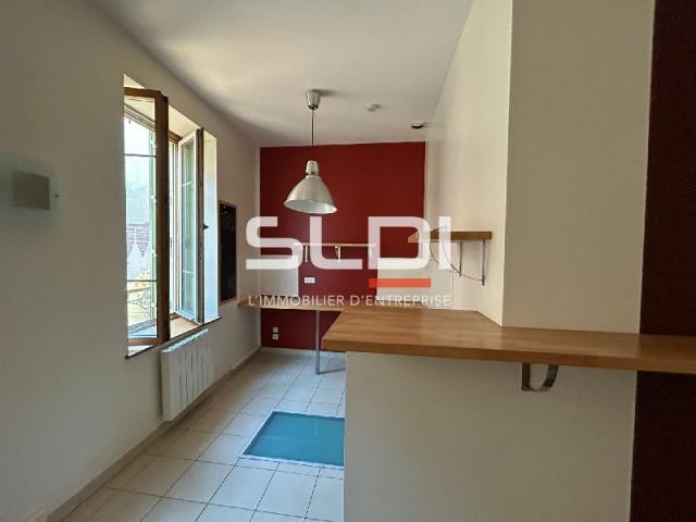 Bureaux A LOUER - VILLEFRANCHE SUR SAONE - 121 m²