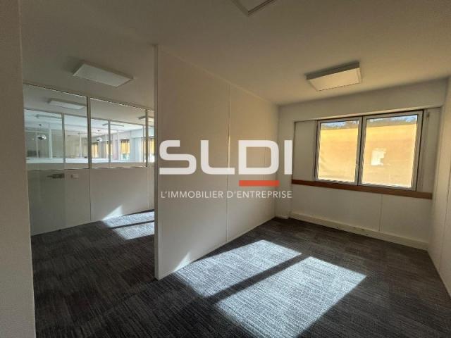Bureaux A LOUER - ECULLY - 162 m²