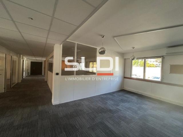 Bureaux A LOUER - ECULLY - 162 m²