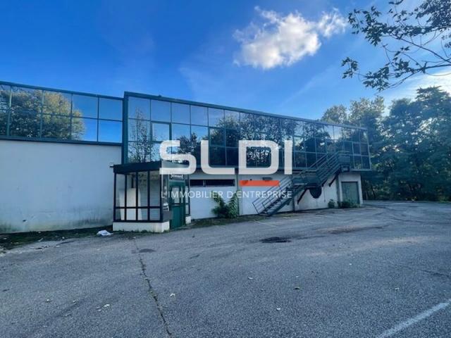 Locaux d'activités A VENDRE OU A LOUER - LIMONEST - 950 m²