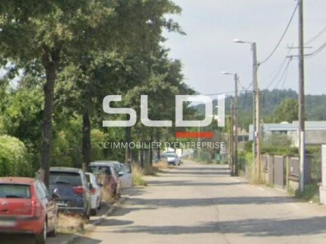 Locaux d'activités A LOUER - BRIGNAIS - 1 035 m²