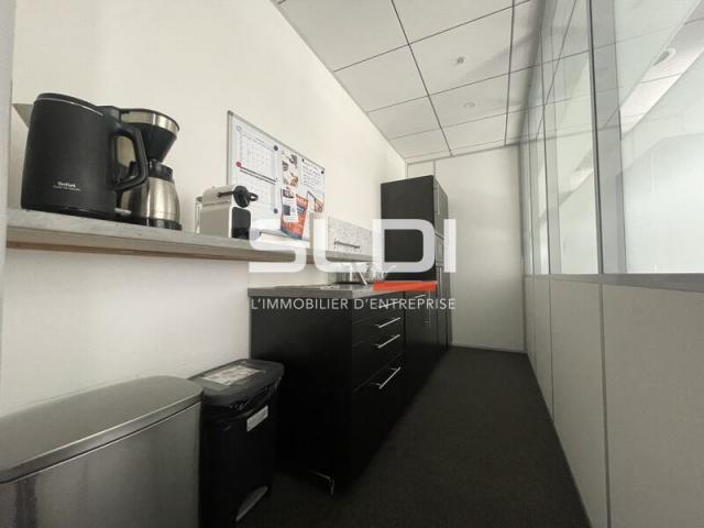 Bureaux A VENDRE - SAINT PRIEST - 212 m²
