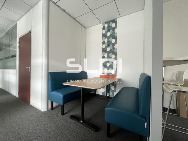 Bureaux A VENDRE - SAINT PRIEST - 212 m²