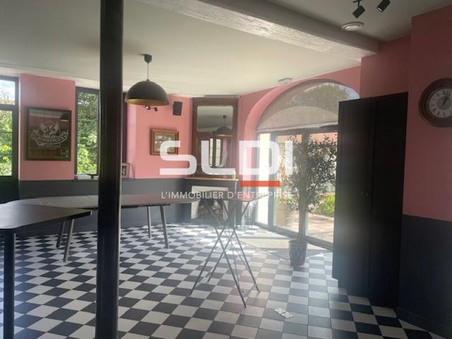 Bureaux A VENDRE - GENAS - 440 m²