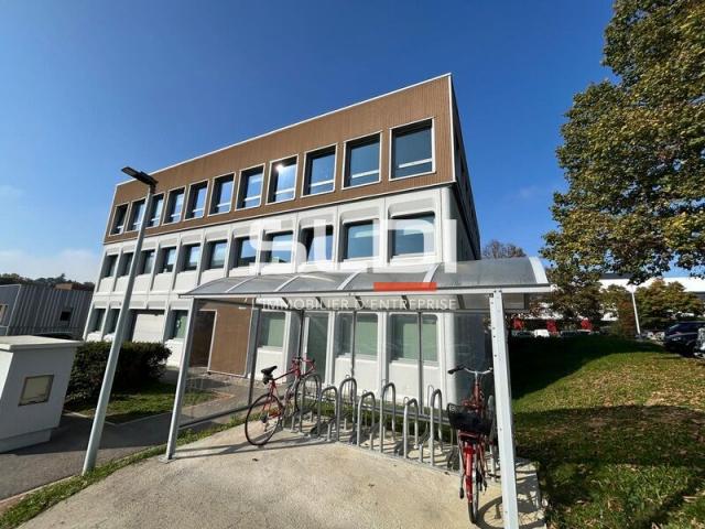 Bureaux A LOUER - DARDILLY - 343 m²