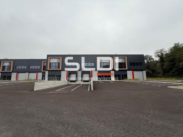 Locaux d'activités A LOUER - SAINT LAURENT DE MURE - 5 608 m²