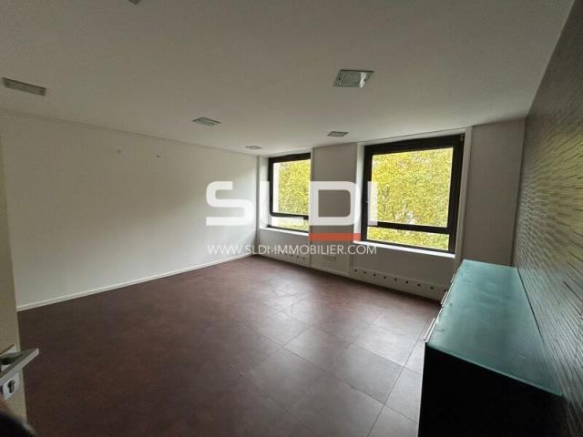 Bureaux A VENDRE - LYON - 204 m²